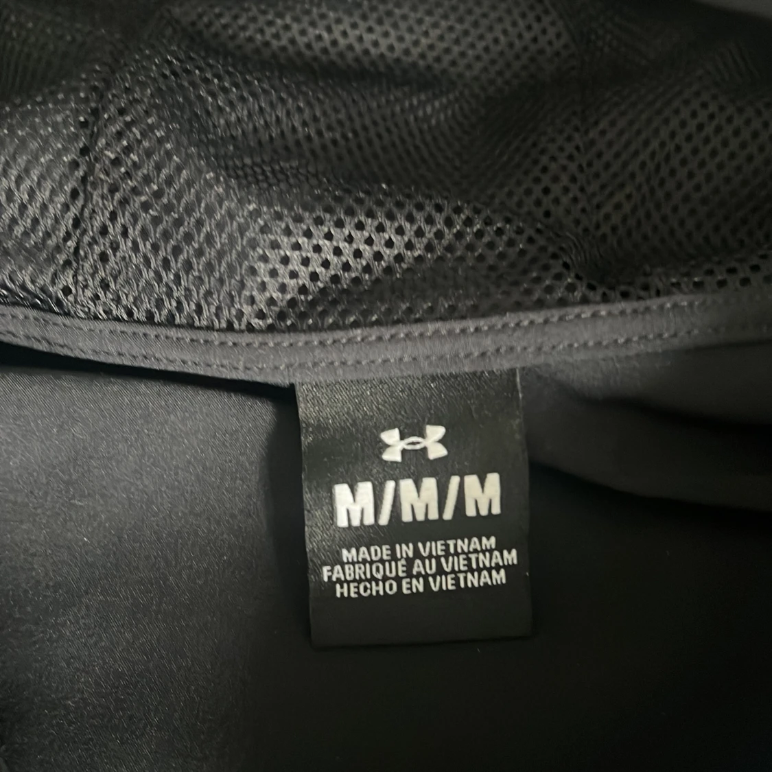 Svart vindjacka från Under Armour - 1