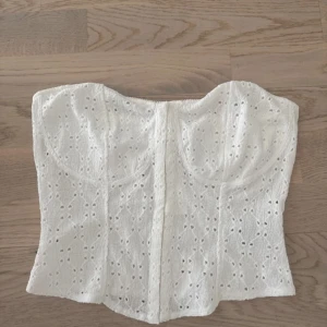 Tubtopp - Jätte fin topp till sommaren aldrig använd därav säljer jag den💞