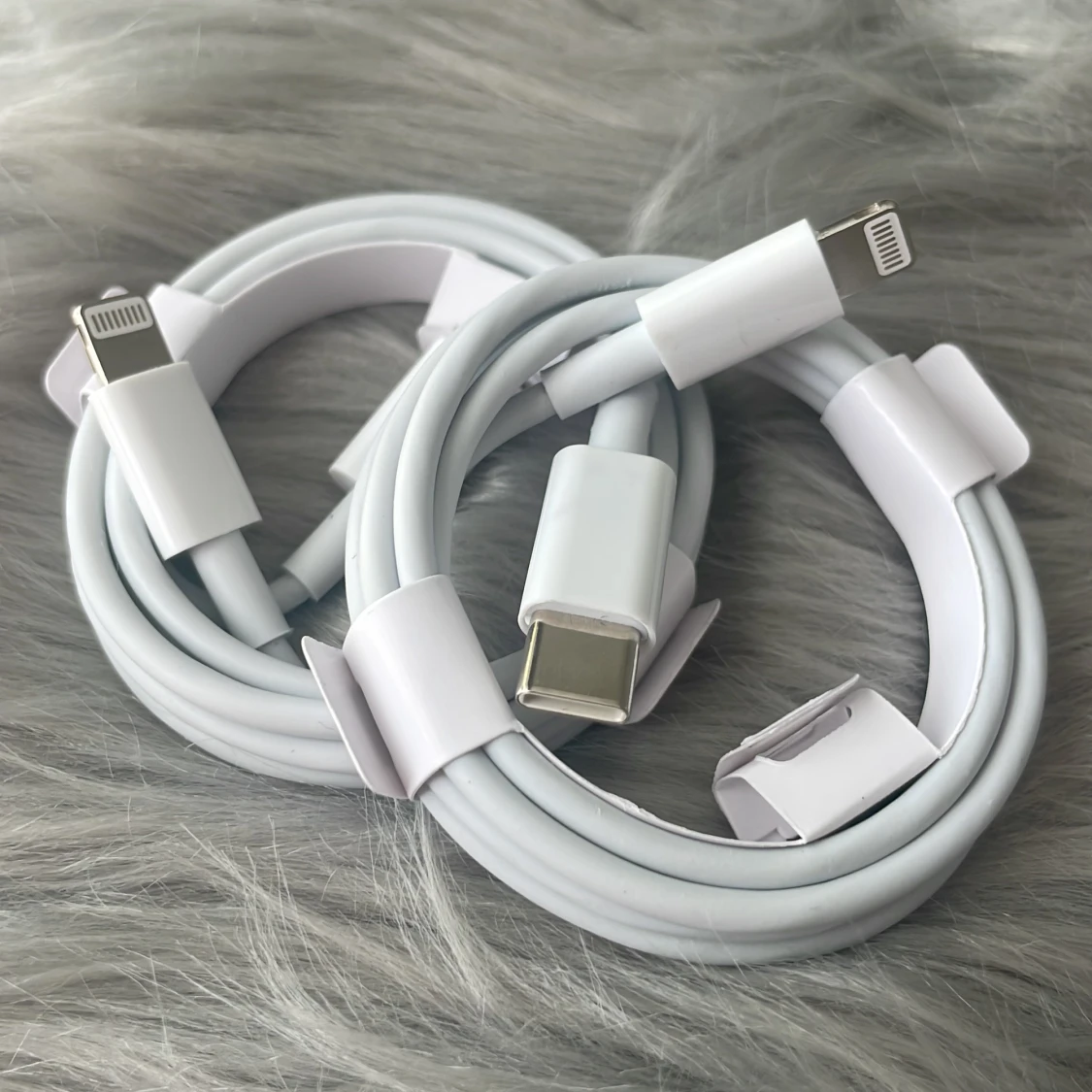 Vita USB-C till Lightning-kablar - 1