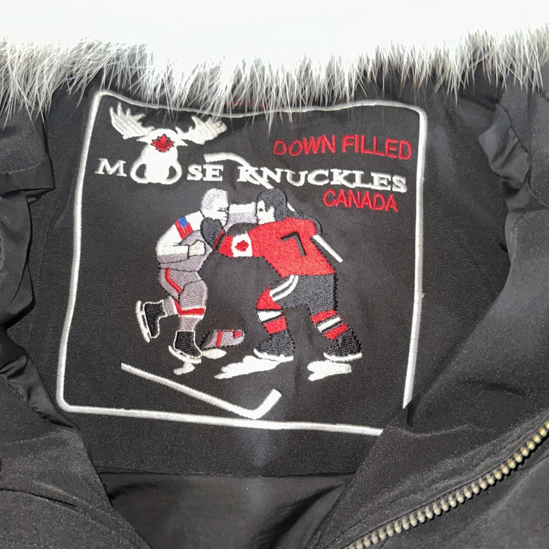 Svart dunjacka med pälskant från Moose Knuckles - 1