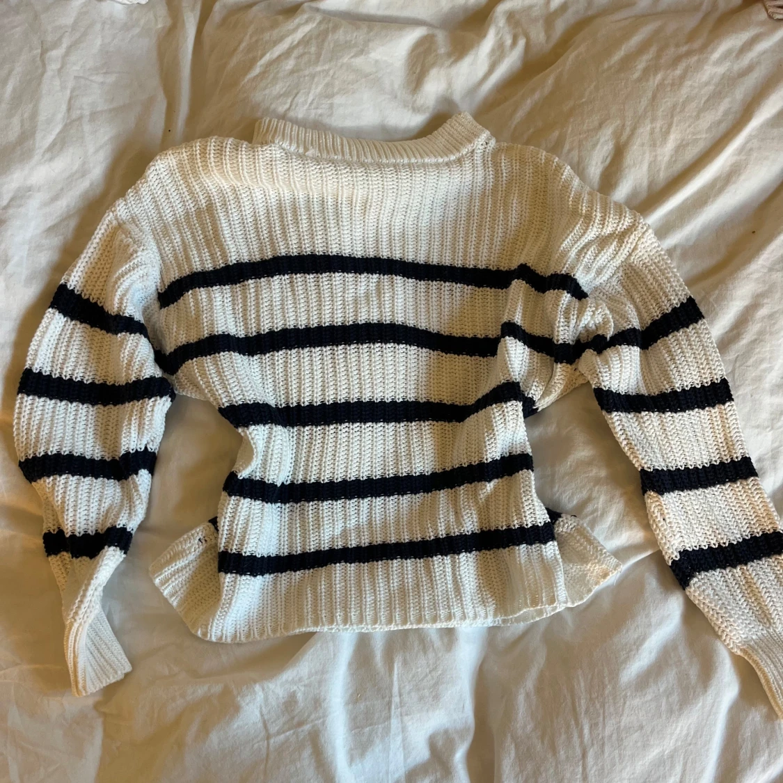 Randig stickad tröja - 1