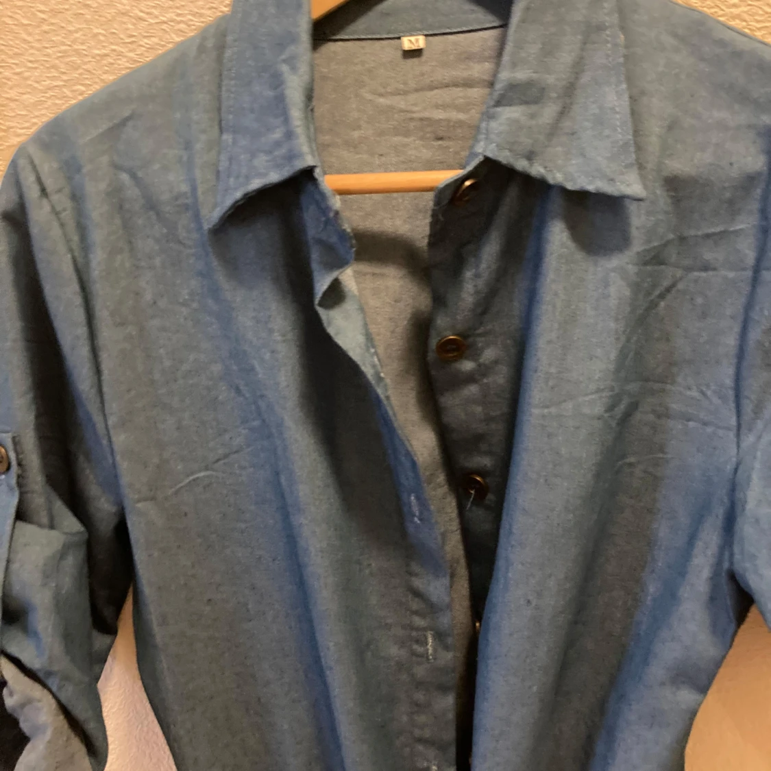 Blå kort byxdress med knappar och krage Stl M - 2