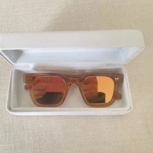 Chimiglasögon 🔥 - Så snygga slutsålda chimiglasögon i färgen peach ❤️❤️ modellen är 004🥰