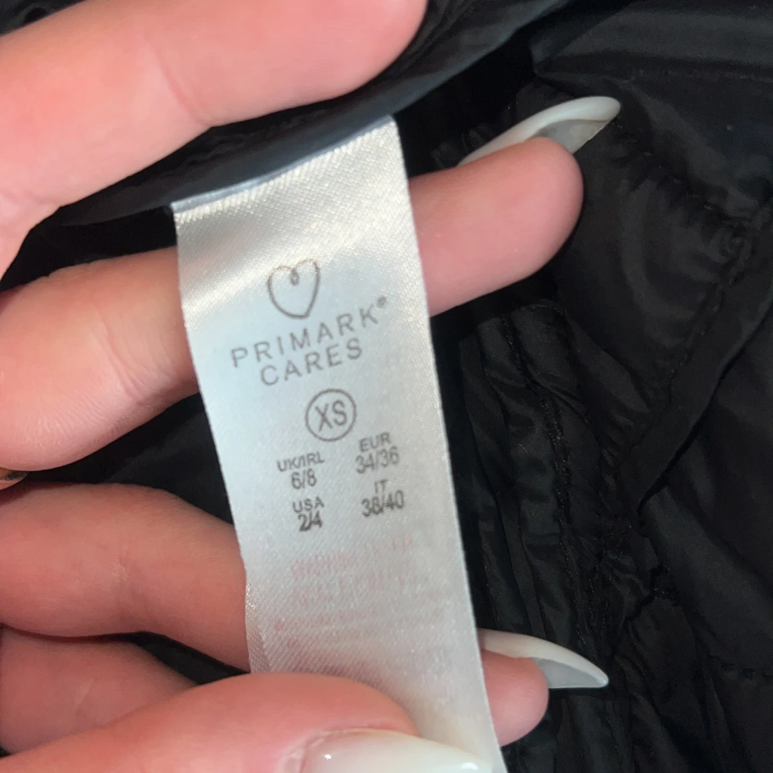 Svart pufferjacka från Primark - 3