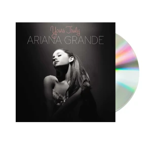 Yours Truly (Ariana Grande) CD  - Köptes för 269 kr! Popalbum i toppklass! CD:n är i nyskick – ALDRIG spelad, endast öppnad. Bara att skriva om du undrar något! 🤍 (skickar endast med PostNord)