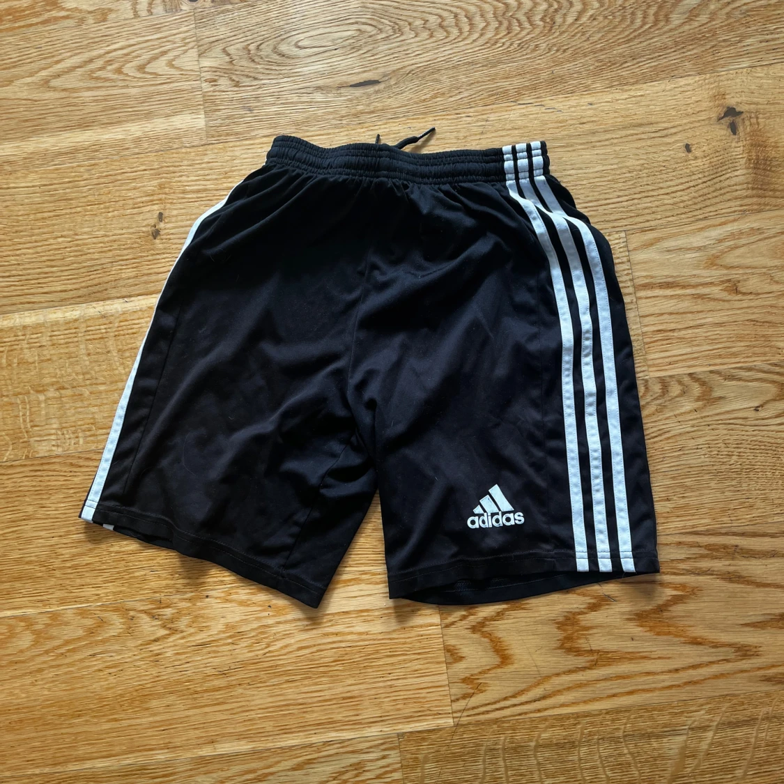 Svarta träningsshorts från Adidas