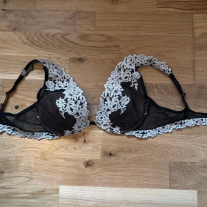 Intimissimi bh 🩵 - Jättefin bh från intimissimi storlek 75B🩵🩵