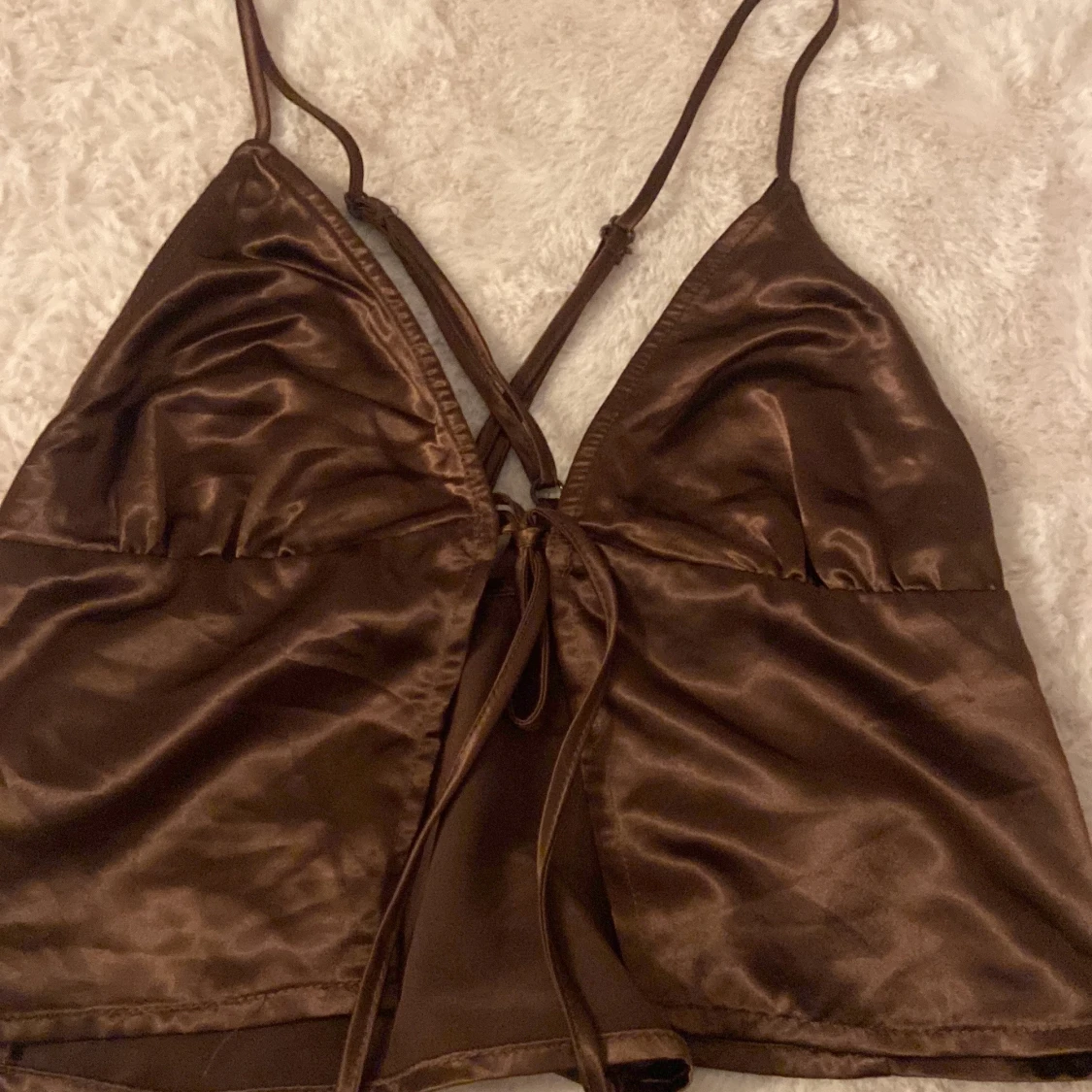 Brun satinlinnetopp från H&M