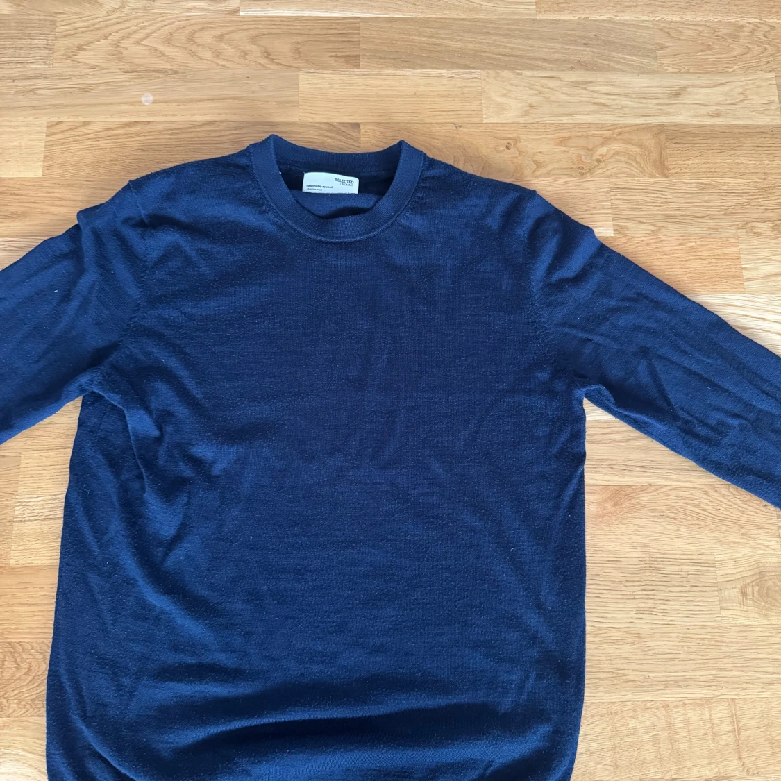 Mörkblå merinoullströja Selected Homme