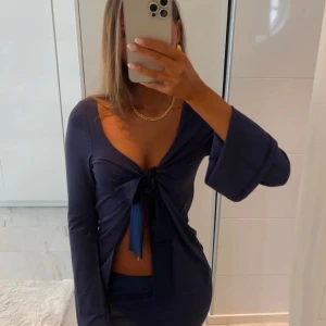 Topp - Så snygg topp med knyte, helt ny med prislappen kvar❤️