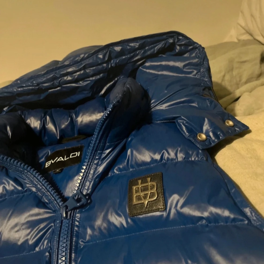 Blå dunväst från Bvaldi med huva - 2