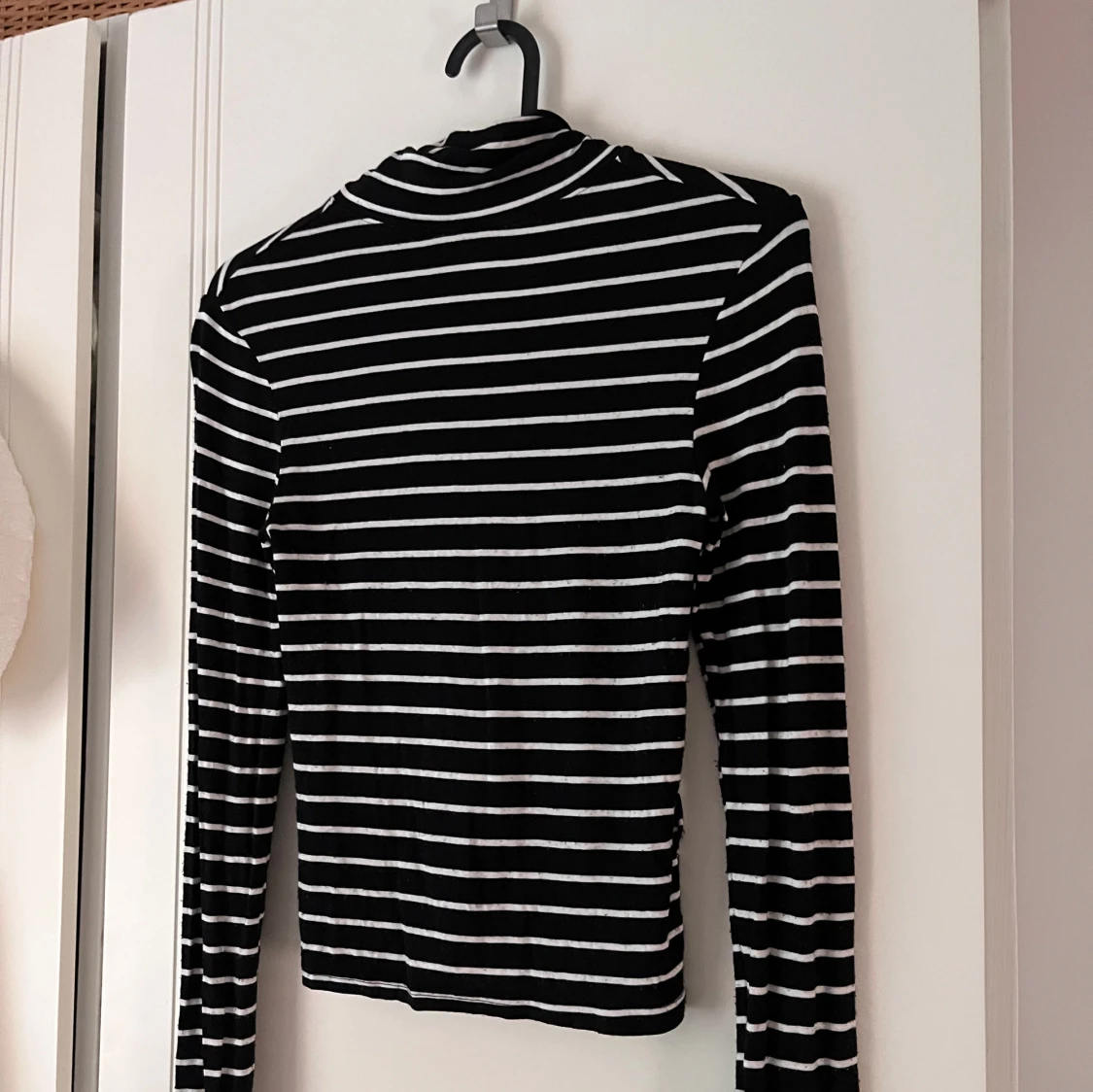 Svart & vit randig polotröja H&M - 2