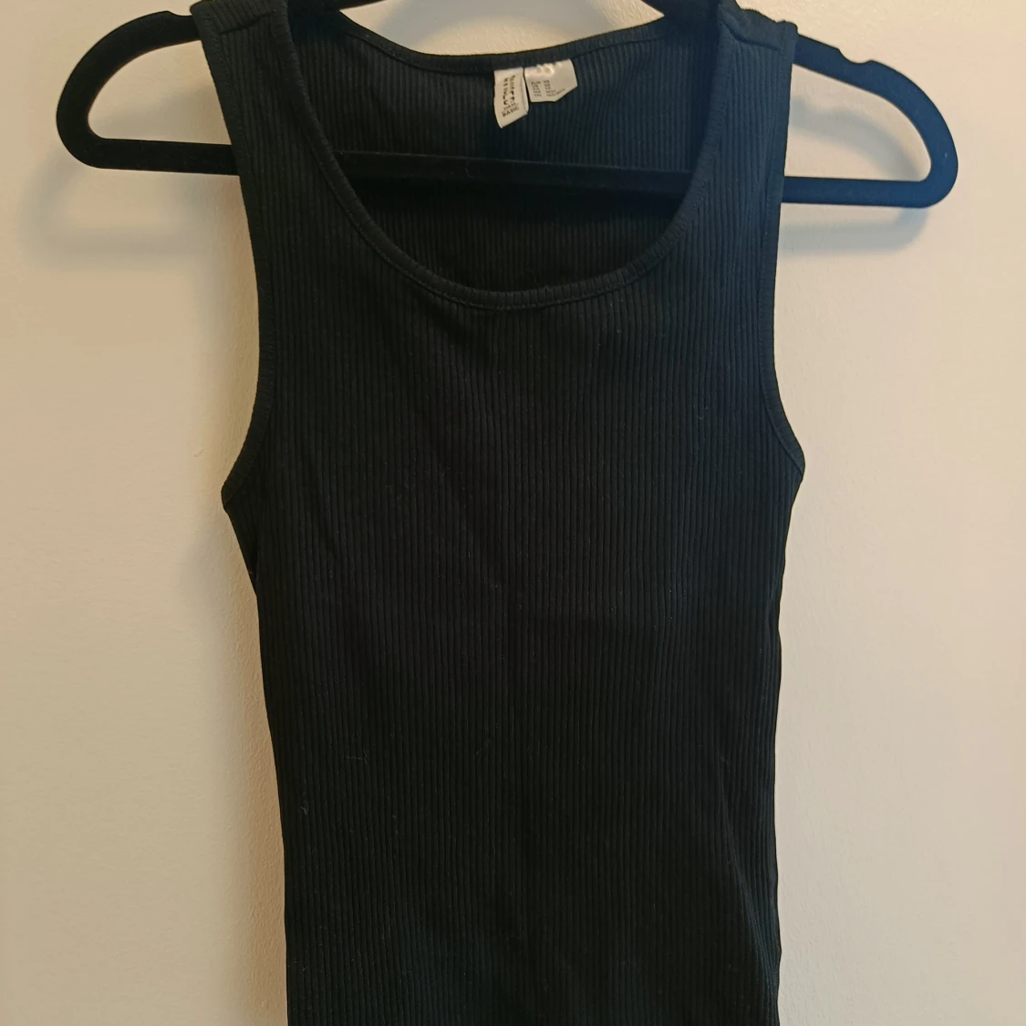 Svart ribbad linnetopp H&M