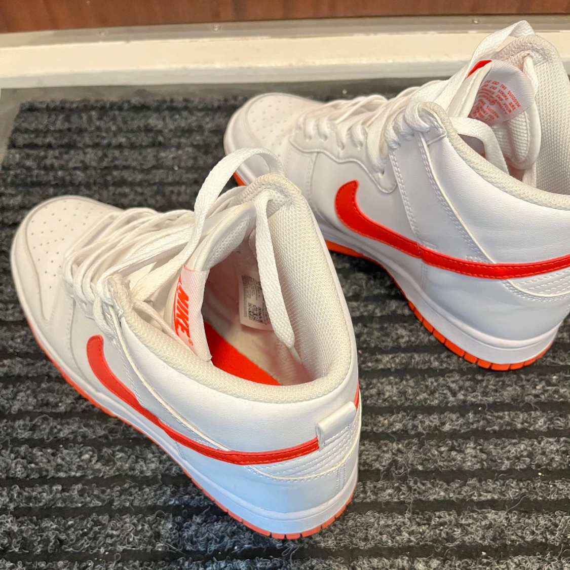 Nike Dunk Mid vit/röd sneakers - 1