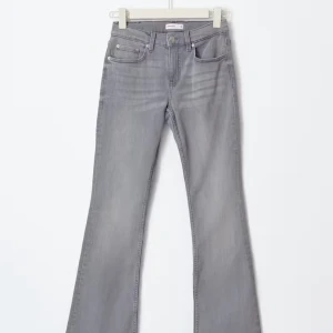 Grå jeans - Grå flate jeans från Gina tricot