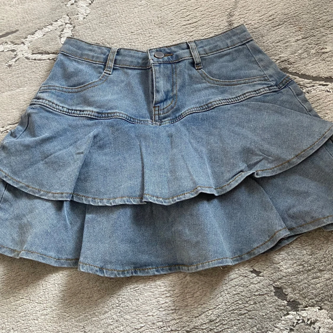 Jeanskjol med volanger