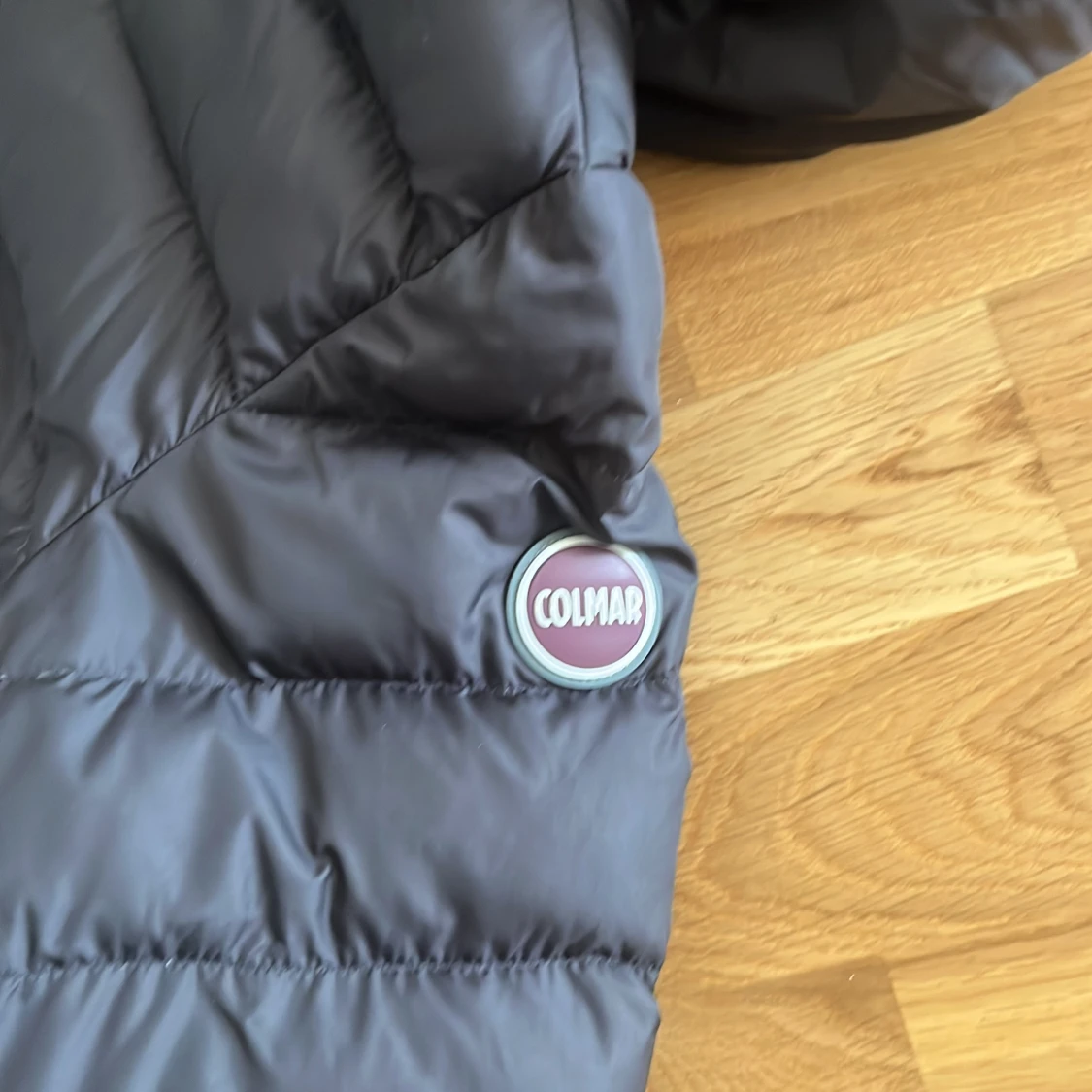 Svart Colmar pufferjacka med huva - 1