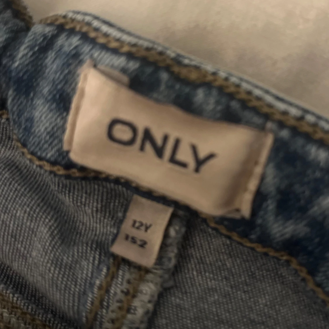 Blå bootcut jeans med slits från ONLY - 3