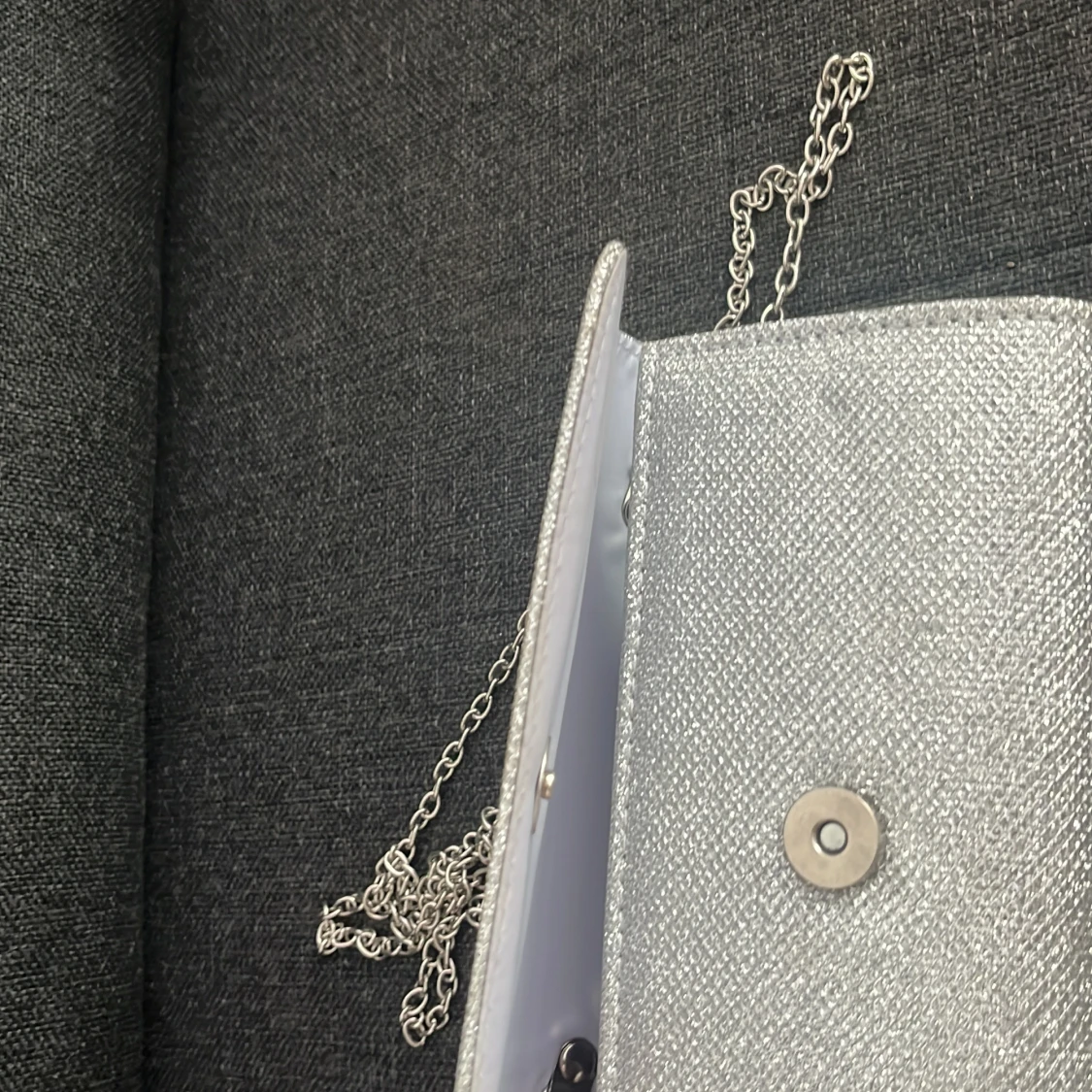 Silver kuvertväska med kedja - 1