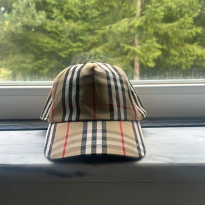 Jag säljer en rutig keps  - Jag säljer en riktigt fin keps 