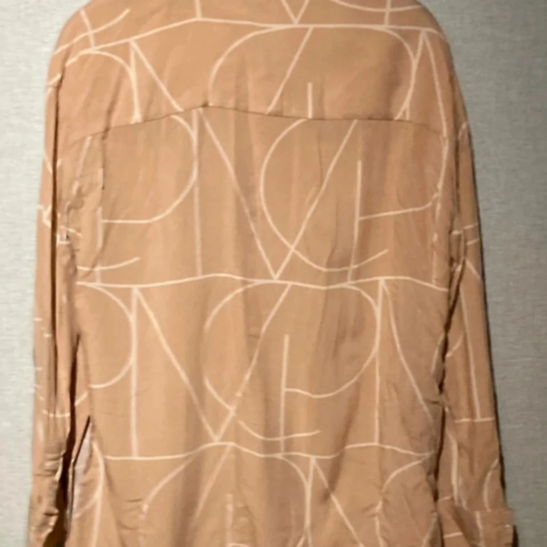 Beige mönstrad skjorta Visual Clothing Project - 1