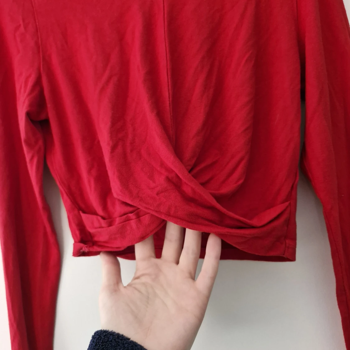 Röd croppad långärmad topp från Divided H&M - 4