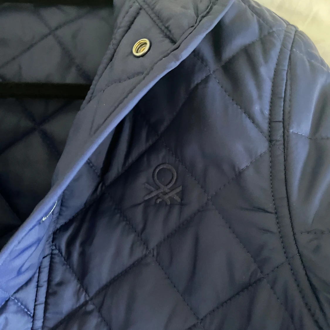 Blå quiltad jacka från United Colors of Benetton - 3