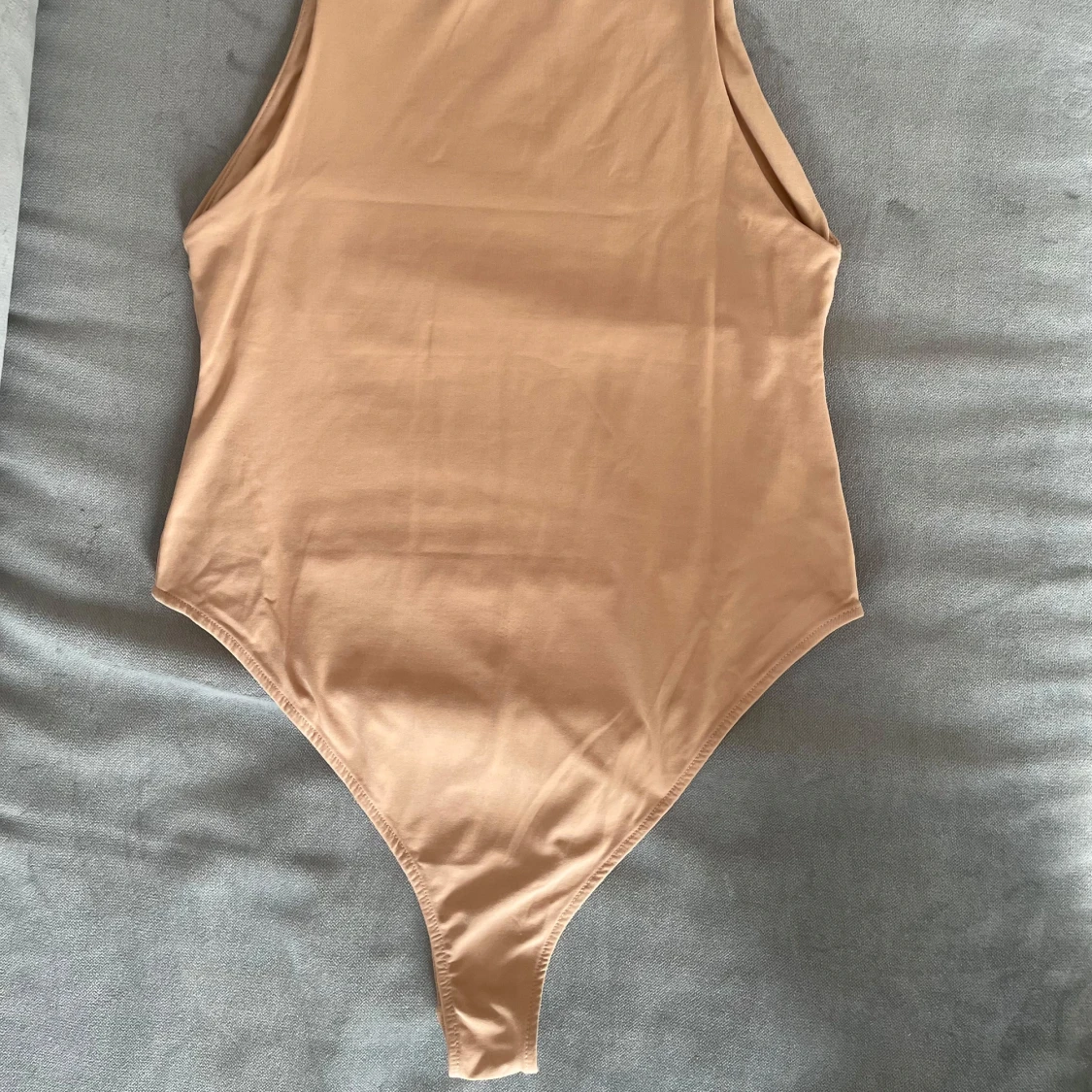 Beige ärmlös body från Zara - 2