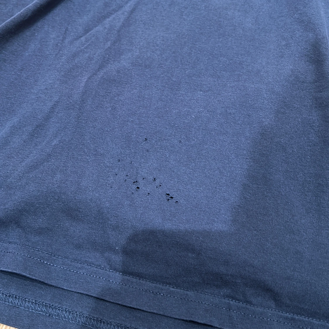 Mörkblå t-shirt från Peak Performance - 1