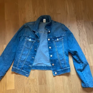 Jeansjacka - Snygg jeansjacka
