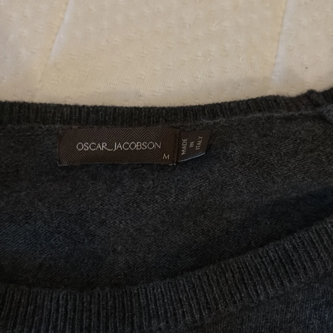 Mörkgrå kashmirtröja Oscar Jacobson - 1