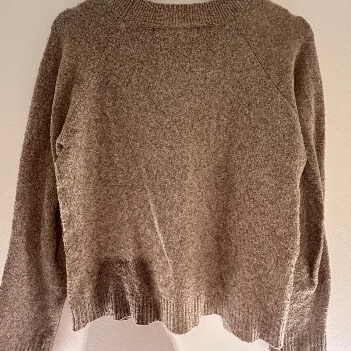 Beige stickad tröja från Vero Moda - 1