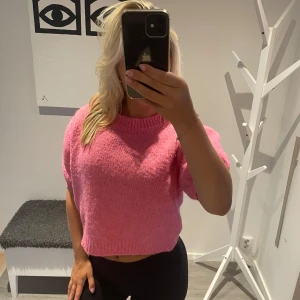 Topp från Zara - Storlek s men som en xs, bra skick.