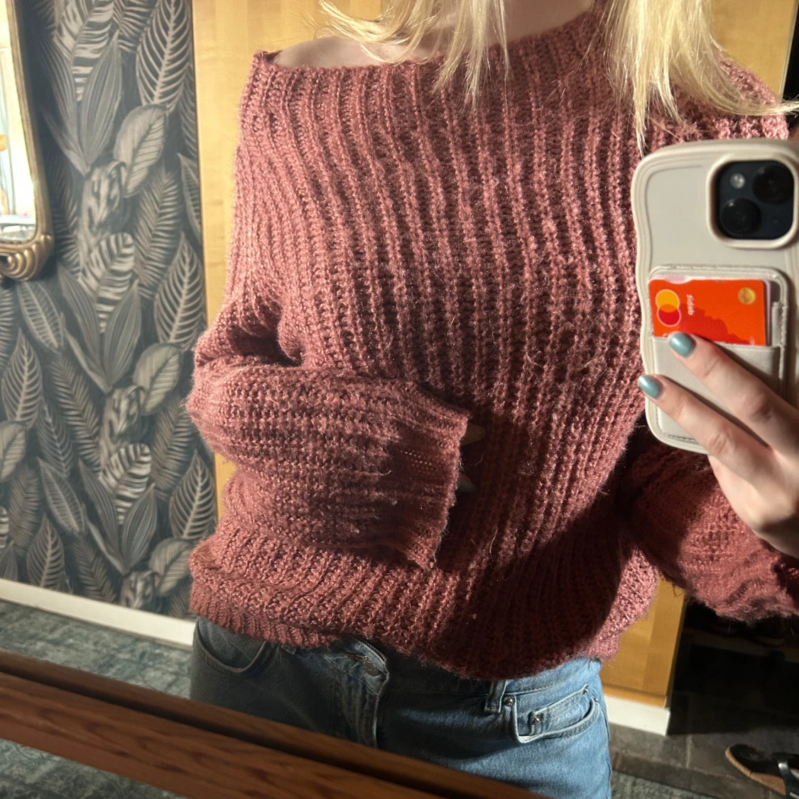 Stickad tröja - 1