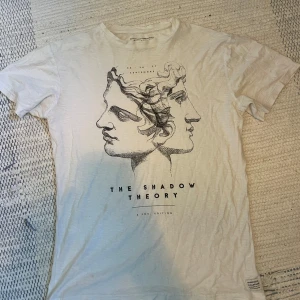 Graphic t-shirt  - Cool oversized t-shirt. Bara att skriva vid frågor❤️