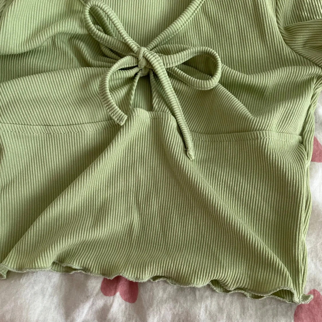 Ljusgrön croppad topp med knytning - 3