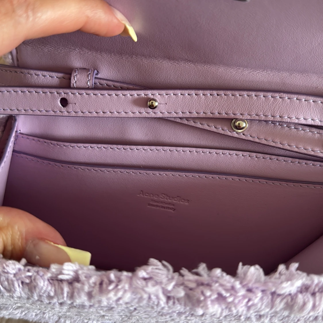 En helt ny ljuslila axelväska Acne Studios - 1