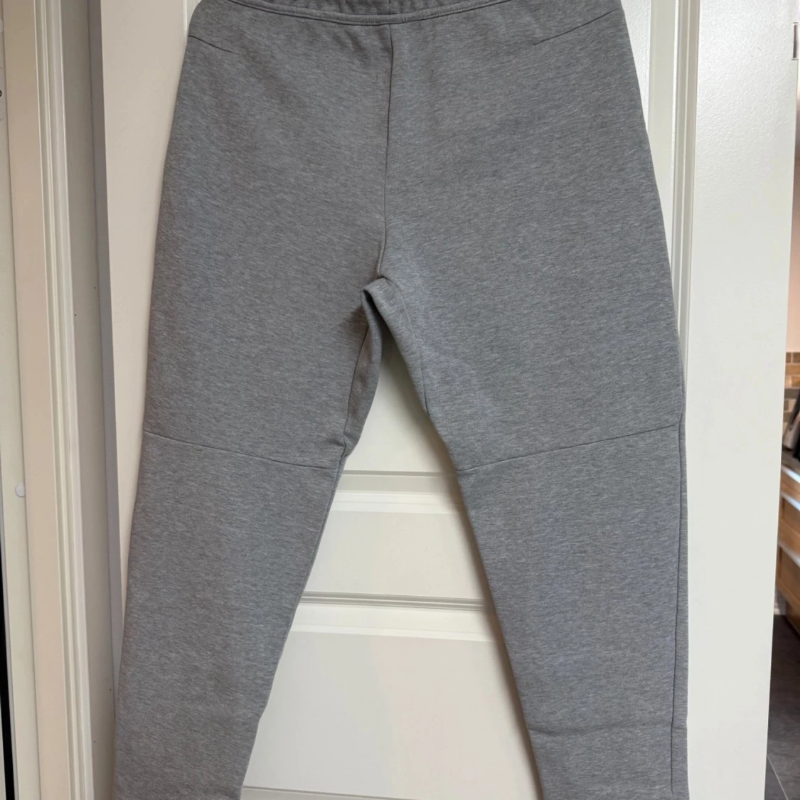 Grå Nike Tech Byxor  - 91