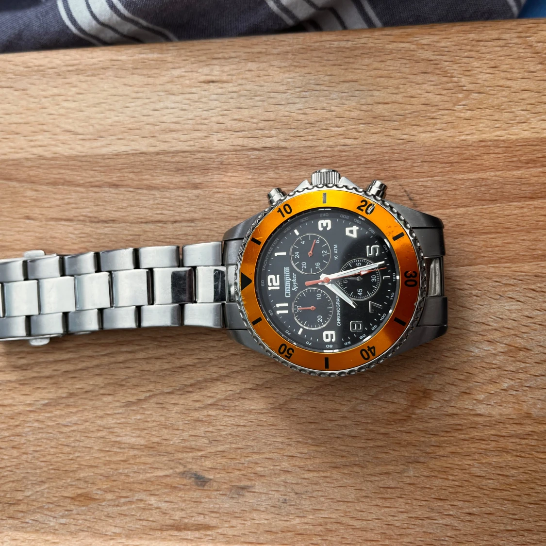 Orange och silver Chronotech herrklocka från champion