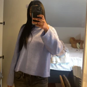 Ljuslila stickad tröja med loose fit - Jättefin stickad tröja men använder inte längre