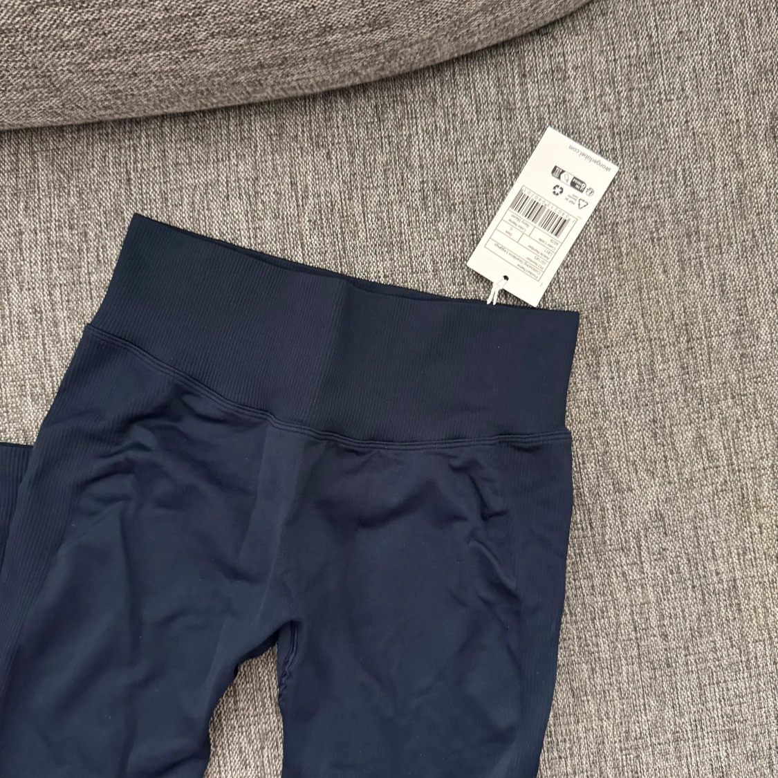 Mörkblå leggings från Stronger - 1