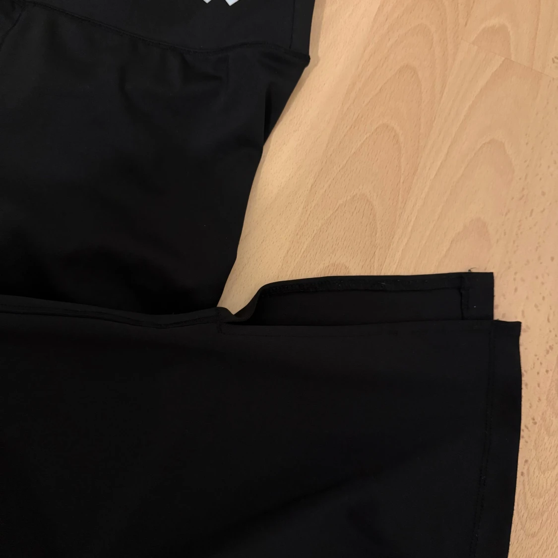 Svarta wide leggings - 1