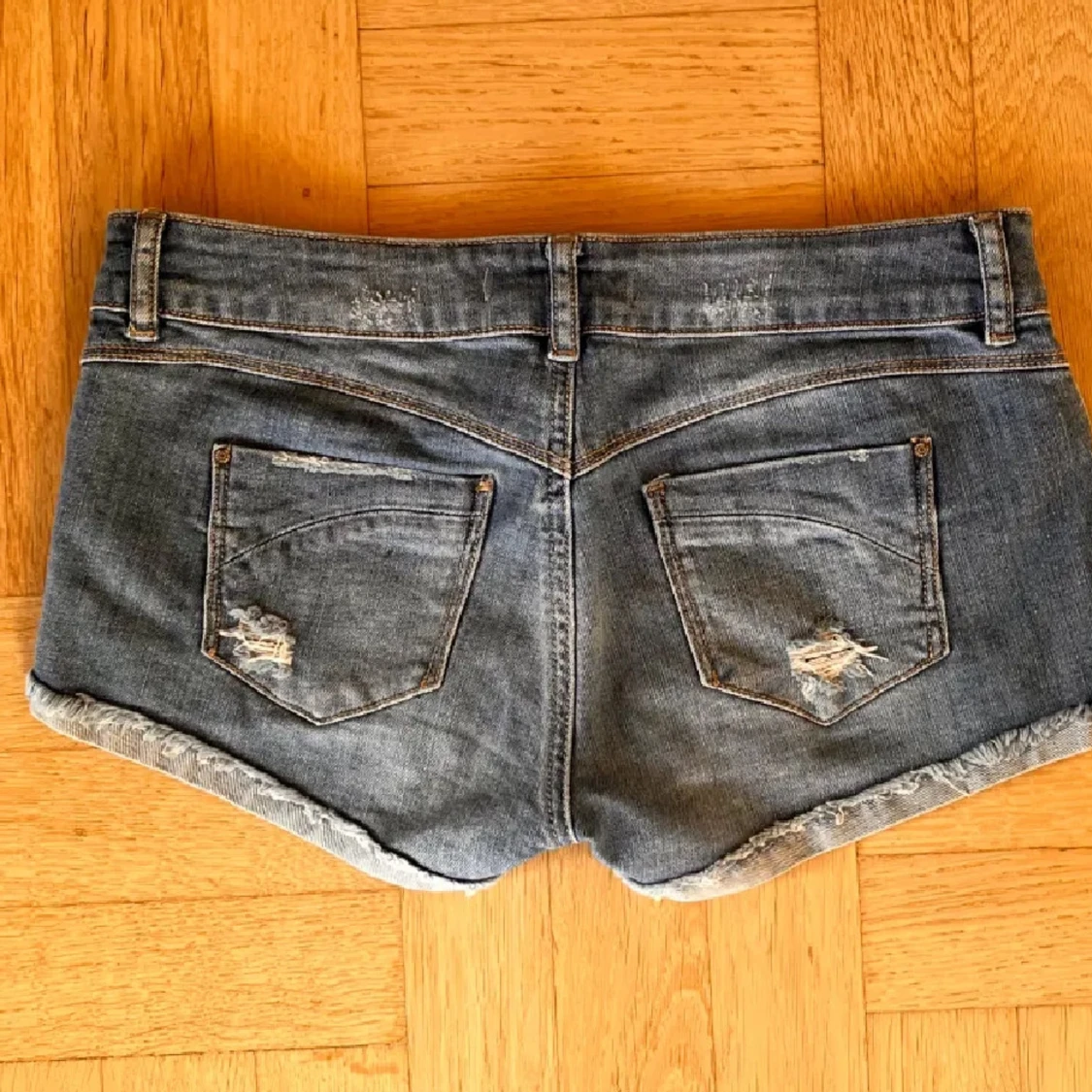Blå jeansshorts från Hollister - 1