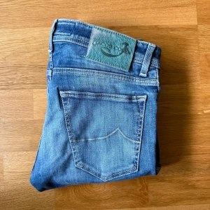 Jacob cohen jeans! - Jacob cohen jeans! Storlek-33 model-622 (slimfit passform) nypris- 5000