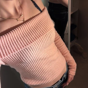 Rosa långärmad topp - En rosa långärmad topp , mycket skön och mjuk. Anvönd ett fåtal gånger