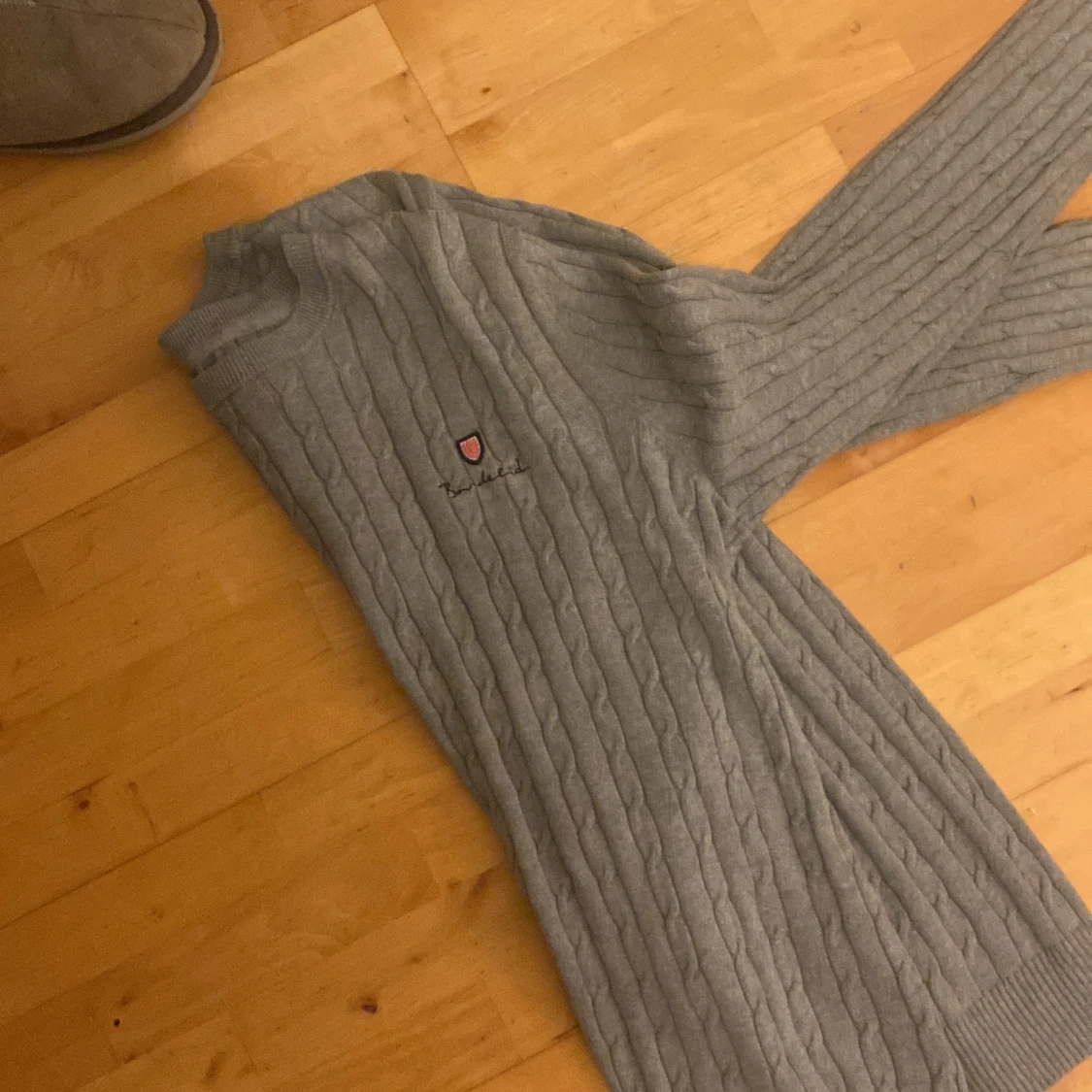 Ljusgrå stickad tröja från Bondeli - 2