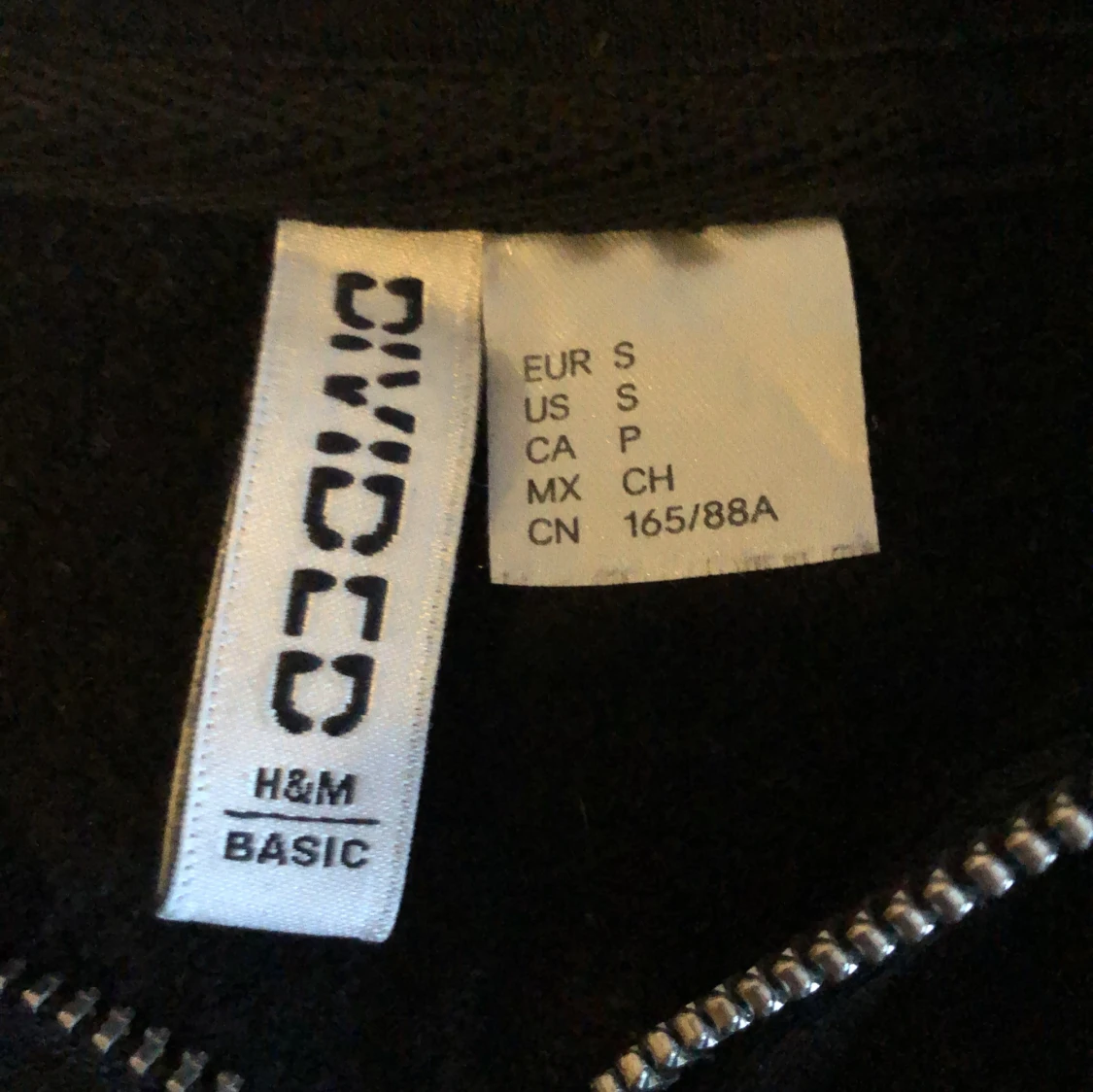 Svart halvzip sweatshirt från H&M - 2