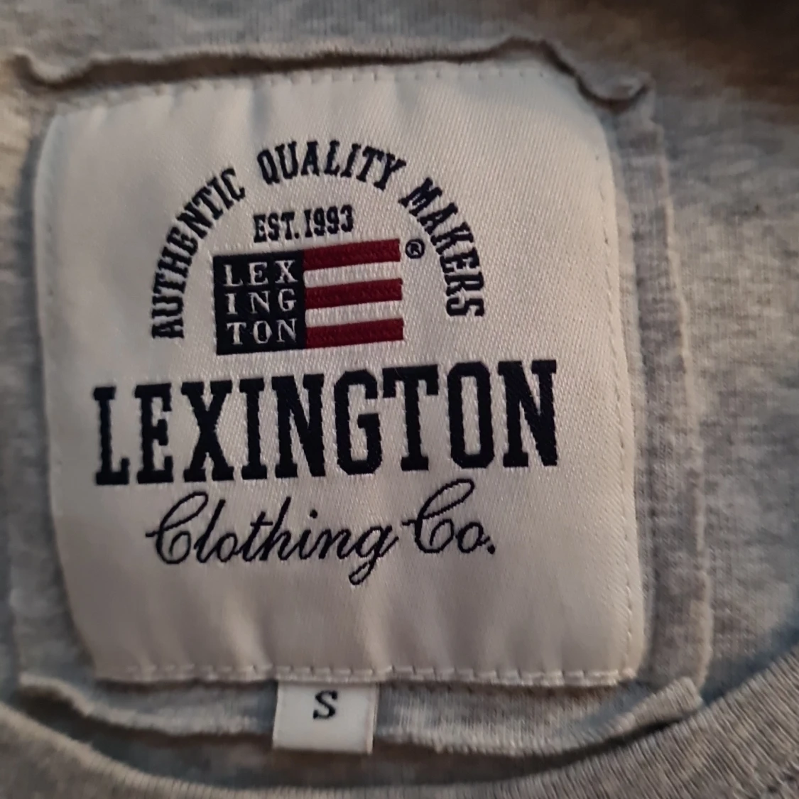 Grå långärmad tröja från Lexington - 2