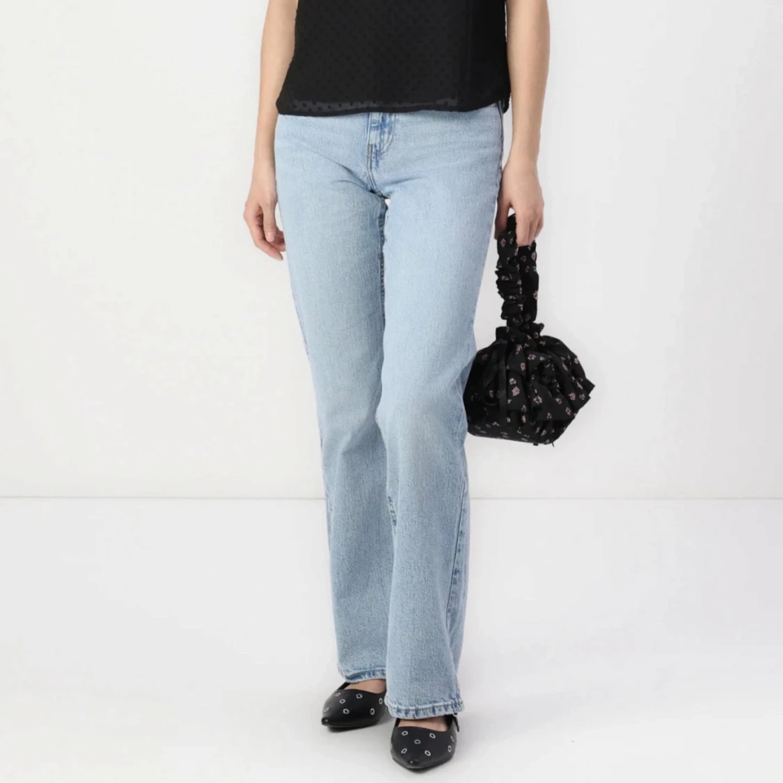 Ljusblå bootcut jeans  - 1