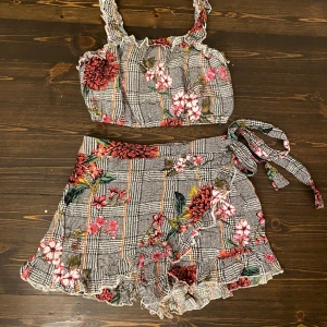 Matchande set nästan helt oanvända pris kan ändras🙌 - M men funkar för lite mindre